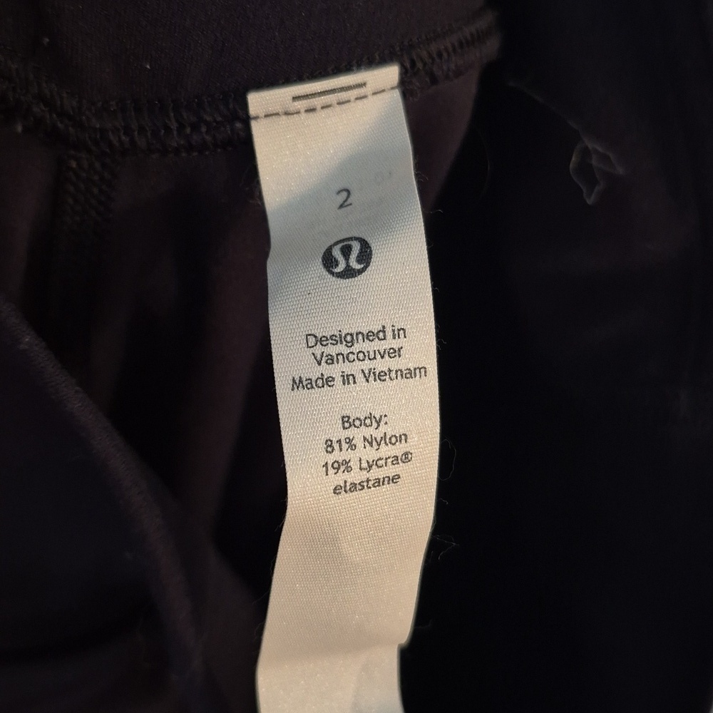 Lululemon Align High Waisted Joggers Black Size 2 Front Pockets - Picture 7 of 8